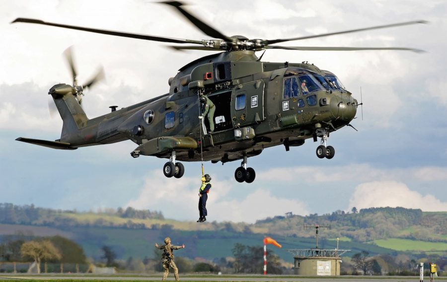 UK reaffirms Defence ties with Vietnam