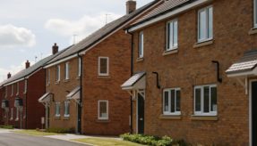 Defence secretary extends veterans housing offer