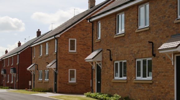 Defence secretary extends veterans housing offer