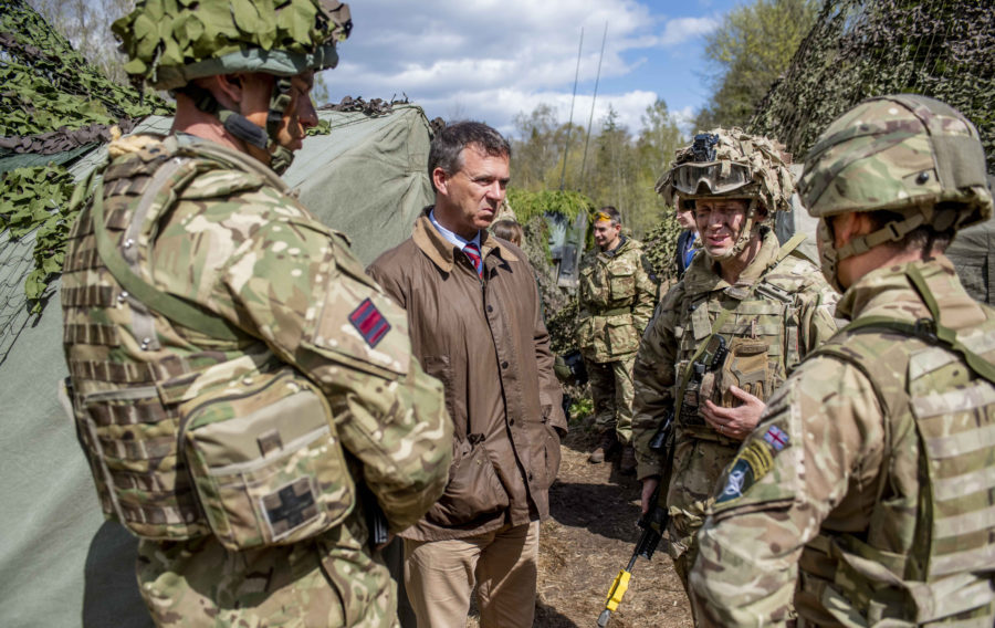 Minister meets UK personnel based in Estonia on NATO mission