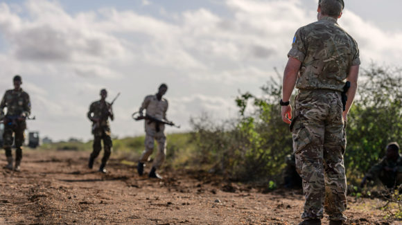 Somali army personnel graduate from UK training programme