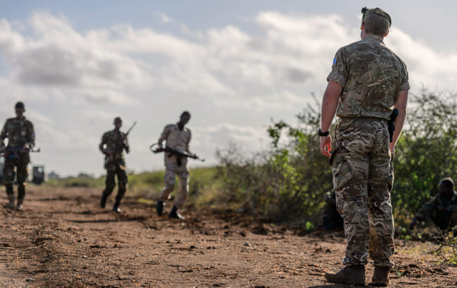 Somali army personnel graduate from UK training programme