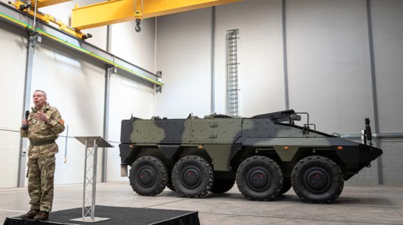 Dep Chief General Staff visits WFEL to announce 100 additional Boxer vehicles contract