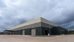 Construction of the Ministry of Defence’s (MOD) new state-of-the-art warehouse facility at Longtown in Cumbria is complete. 