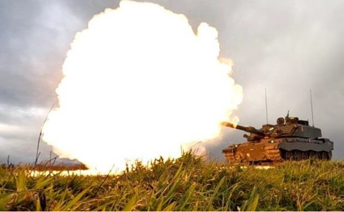 The British Army’s Challenger 3 Main Battle Tank (MBT) programme has achieved a critical technical milestone following the successful completion of the first crewed live firing trials on UK soil.
