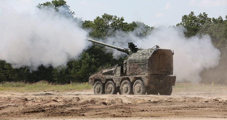The British Army is to be equipped with 72 Remote Controlled Howitzers (RCH 155) under a nearly £1 billion contract