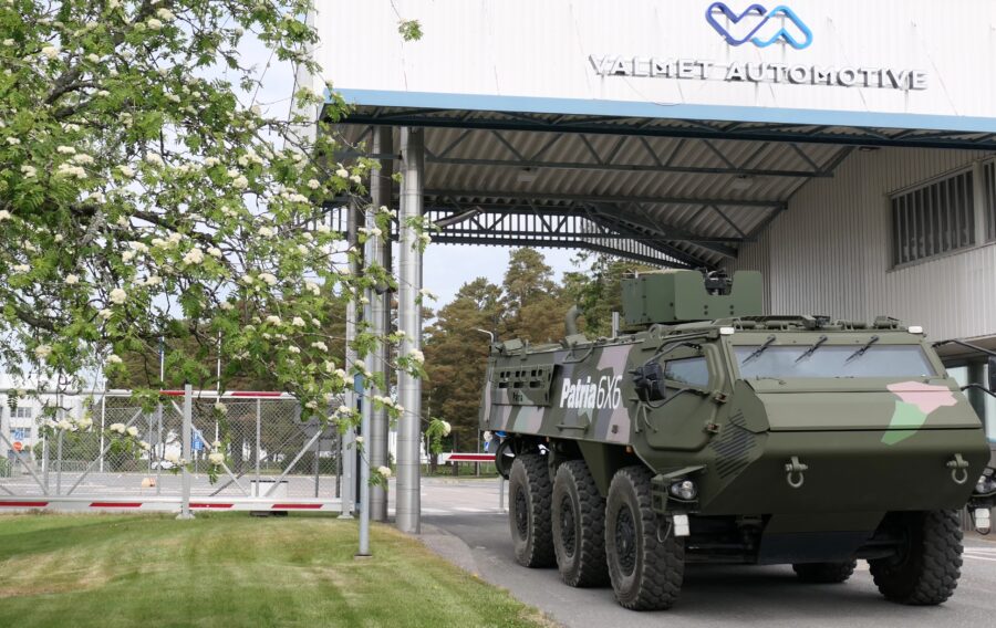 Finnish contract manufacturer Valmet Automotive has signed a new multi-year agreement with Patria to significantly scale production of the Patria 6x6 armoured vehicle at its Uusikaupunki plant, with capacity set to reach hundreds of vehicles per year by early 2027.